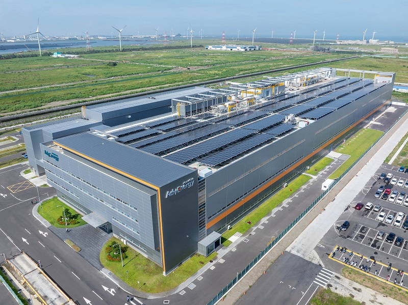 台塑新智能旗下彰濱電芯廠獲得黃金級綠建築認證,屋頂最大化設置太陽光電每年可發180萬度電以上
